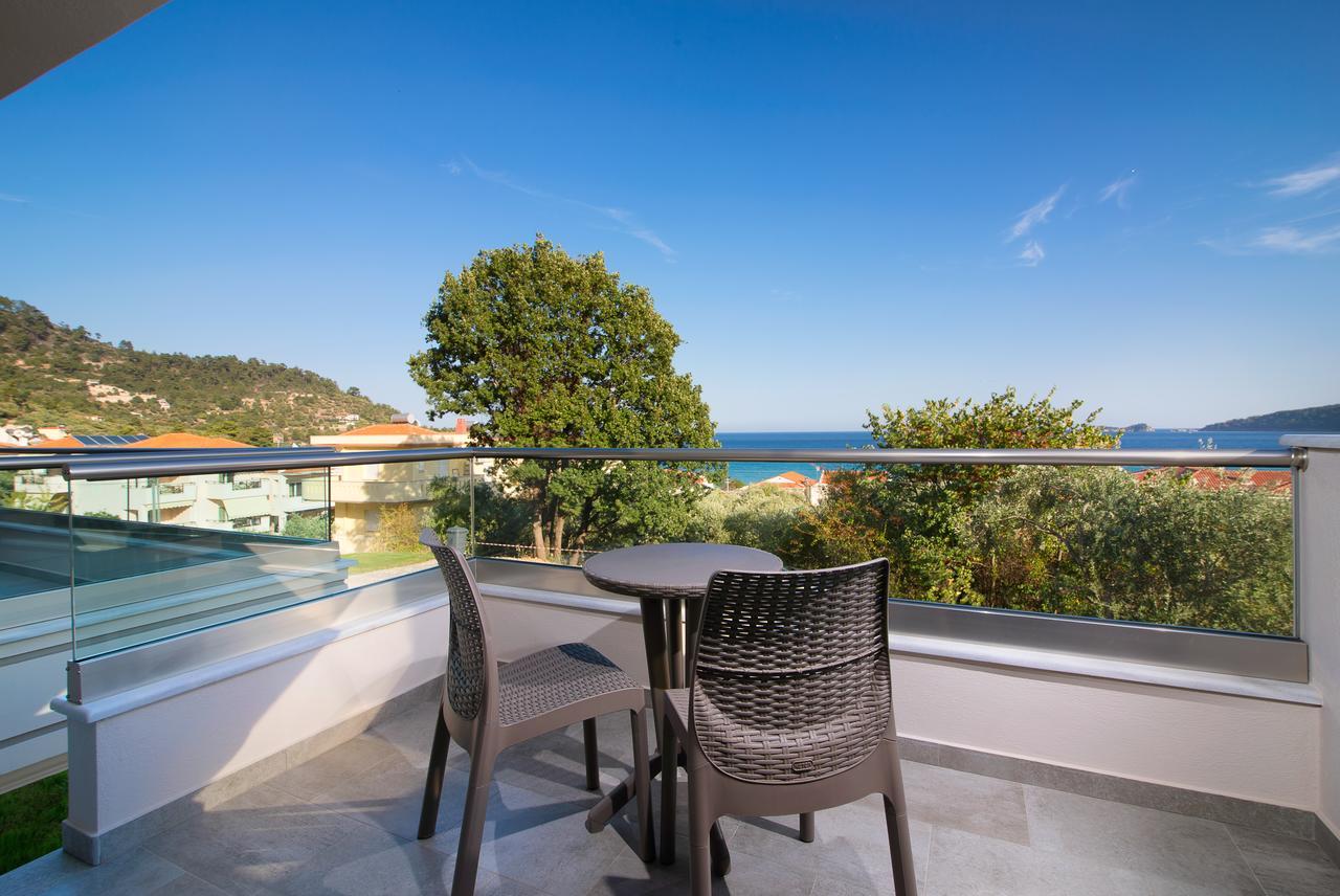 Semiramis Luxury Suites Chrysi Ammoudia Exterior photo